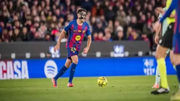 تمديد عقد إريك جارسيا مع برشلونة حتى 2031 يعزز استقرار دفاع الفريق