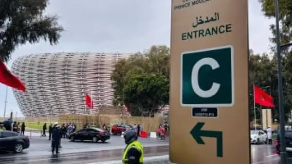 توافد جماهير المغرب بكثافة على ملعب افتتاح كأس أمم أفريقيا يعكس الحماسة الجماهيرية للبطولة