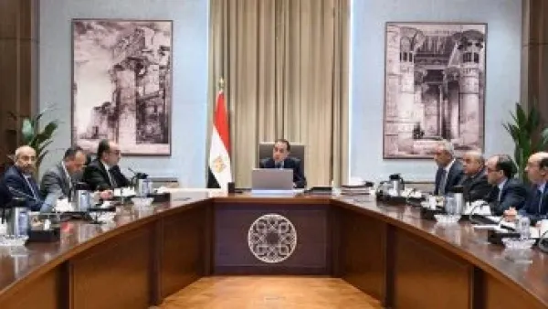 توجيهات رئاسية.. تحركات حكومية عاجلة لتسريع تنفيذ منظومة التأمين الصحي الشامل وجدولها الزمني