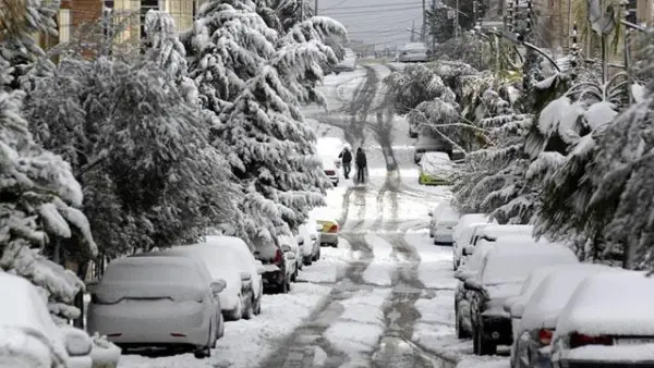توقعات الطقس في الأردن: رياح قوية وأجواء متقلبة مع فرص أمطار خفيفة غدًا