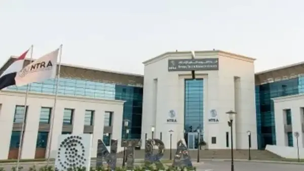 جهاز الاتصالات يحذر من ثغرات في الهواتف المحمولة تُستغل لاختراق المستخدمين