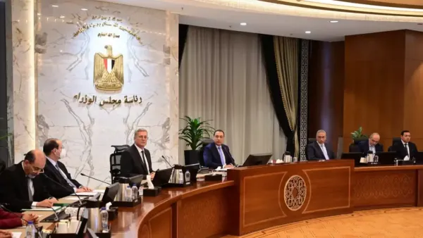 رئيس الوزراء يعلن إضافة 10 آلاف غرفة فندقية لدعم ملايين السياح في القاهرة التاريخية