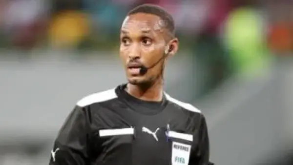 هل يستحق منتخب جنوب أفريقيا ركلة جزاء أمام الفراعنة؟ عادل عقل يجيب