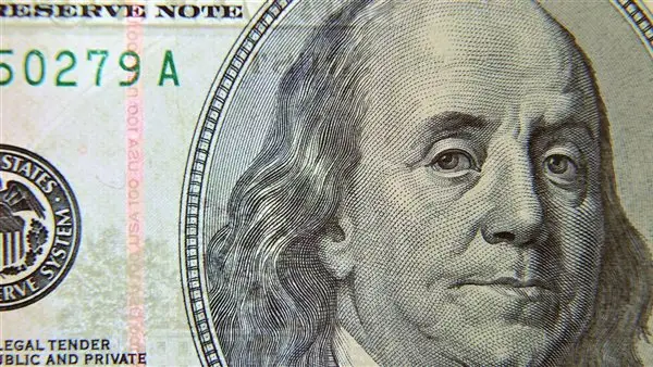 رهانات الفائدة الأمريكية تقفز بسعر الدولار إلى أعلى مستوى في 3 أشهر