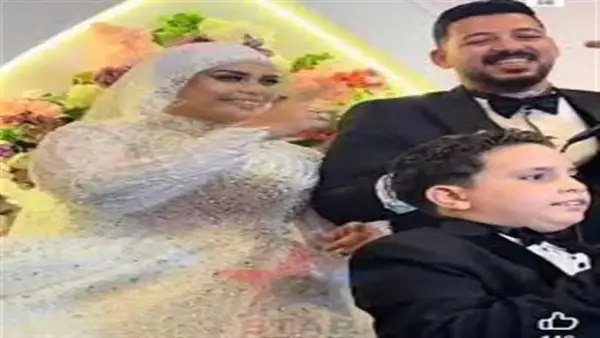 زفاف البلوجر أم جاسر يثير جدلاً واسعًا بعد ظهورها بفستان الزفاف ممسكة يد ابنها على مواقع التواصل الاجتماعي