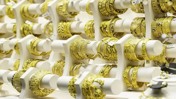 زيادة مفاجأة.. سعر الذهب اليوم في السعودية يسجل رقم مفاجئ بعد الزيادة العالمية