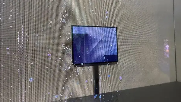 سامسونج تطوي الحدود بين الهاتف والتابلت بجهاز Galaxy Tri-Fold ذي الشاشات الثلاث