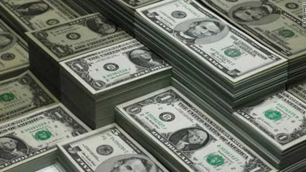 سعره بالبنوك.. تراجع جديد في قيمة الدولار مقابل الجنيه بتداولات الإثنين منتصف ديسمبر