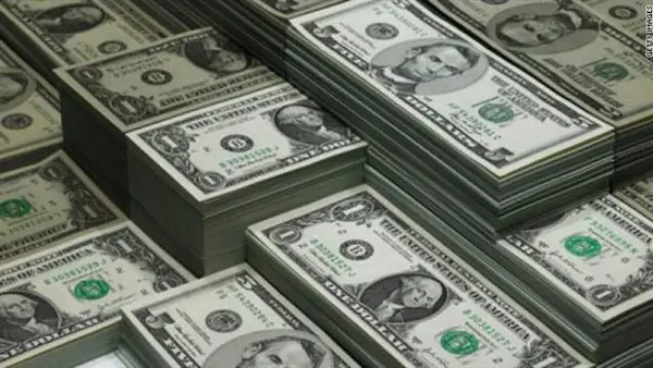 سعر الدولار يتباين بين البنوك والسوق السوداء اليوم الخميس 20 نوفمبر 2025 ومستوى التأثير على الاقتصاد المحلي