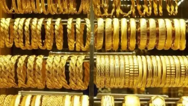 سعر الذهب عيار 21 يقترب من 6 آلاف جنيه وسط توقعات بتأثر الأسواق المحلية بخبرات سكرتير عام الشعبة السابق