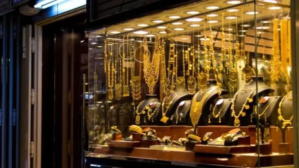 سعر الذهب في مصر يتراجع مؤقتًا للعيرتين 21 و24 وسط تقلبات السوق