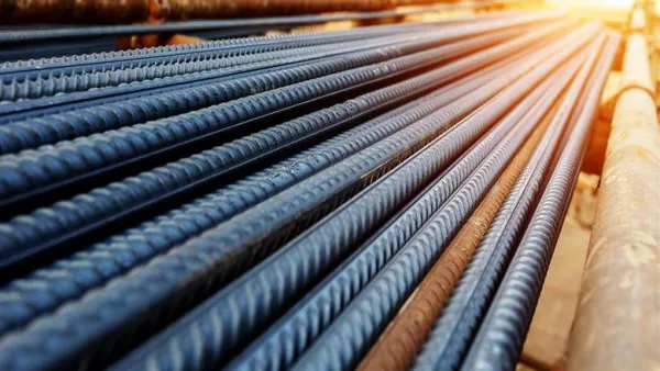 سعر طن الأسمنت والحديد يتراجع في الأسواق الأربعاء 19-11-2025 ويؤثر على تكلفة البناء