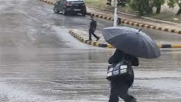 سقوط الأمطار غدًا يتفاوت بين محافظات مصر والأرصاد تحذر من برودة الصباح