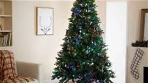 شجرة الكريسماس: كيف تجهز زينة العيد بتكلفة منخفضة ونتيجة مذهلة