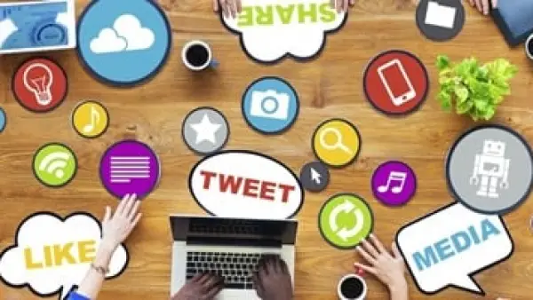 صحة المراهقين النفسية: 5 خطوات عملية لمواجهة التأثير السلبي للشاشات