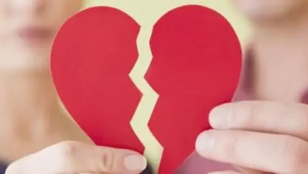 صدمة ما بعد الزفاف.. زوج يلاحق شريكته قضائياً بعد اكتشاف زواج عرفي وطفل