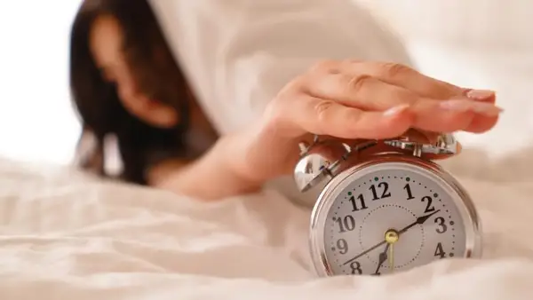 ضبط الساعة البيولوجية يضمن نشاطك صباح ديسمبر رغم قصر ساعات النهار