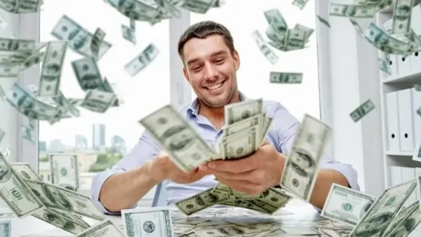 عائد شهري مرتفع في شهادة البنك الأهلي المصري: استثمار مضمون دون مخاطر