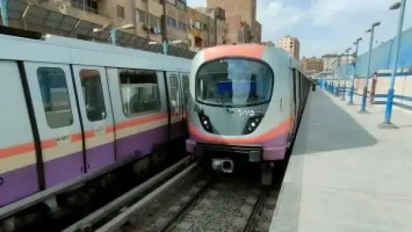 عطل فني مفاجئ.. سبب تأخير قطارات المترو بالخطين الأول والثاني وموعد انتظام الحركة