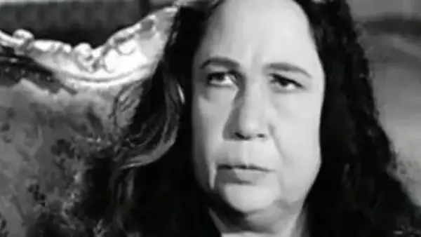 علوية جميل رائدة المسرح: حياة إبداعية أنهتها سنوات العزلة