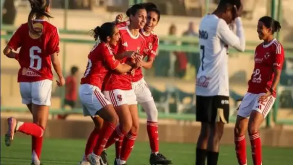 فوز الأهلي على الزمالك 5-0 يعزز صدارته في دوري كرة القدم النسائية