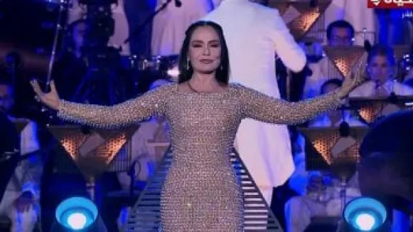 في ليلة للتاريخ.. شريهان تجسد أسطورة الفن على مسرح المتحف المصري الكبير.