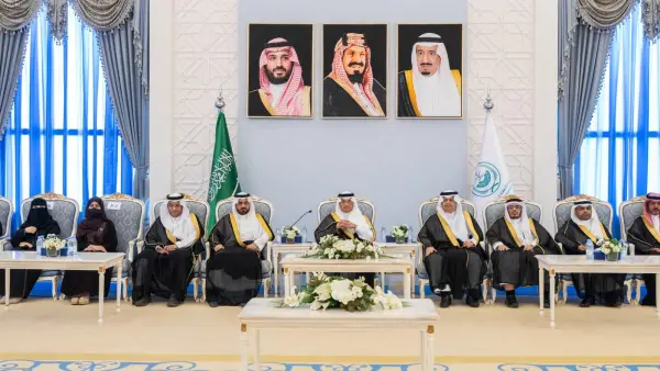 قائمة مدارس الأحساء المتميزة: تكريم المحافظ يحدد الأفضل في سباق التفوق التعليمي