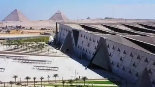 قبل زيارة المتحف الكبير.. تصرفات عفوية قد تعرضك للمساءلة وتضر بالآثار