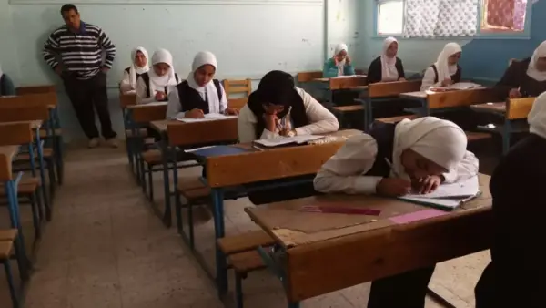 قرار وزاري جديد.. حظر الهواتف في المدارس يضع الطلاب تحت طائلة المساءلة القانونية