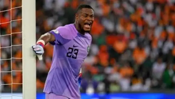 قرار وشيك.. اعتزال حارس نيجيريا بعد فاجعة إنسانية في كأس أمم أفريقيا