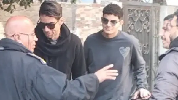 قضية التزوير.. شريف إكرامي يظهر في جلسة النطق بالحكم على رمضان صبحي