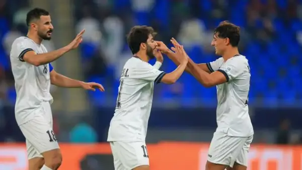 قنوات نقل مباراة العراق والسودان في كأس العرب 2025 وتفاصيل البث المباشر