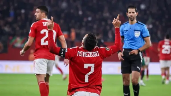 كاف يحيل أحداث مباراة الأهلي والجيش الملكي إلى مجلس التأديب للتحقيق في المخالفات