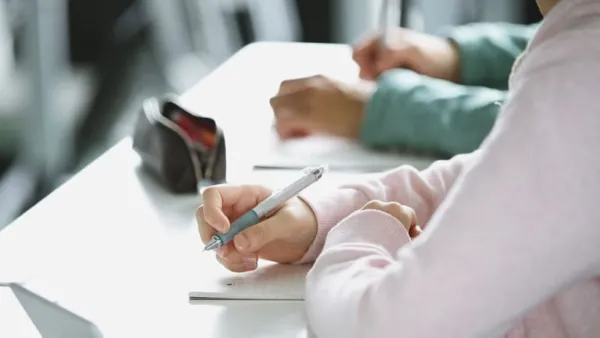 كيف وصلت شهادات الجامعة اللبنانية المزورة إلى سوق العمل السعودي؟