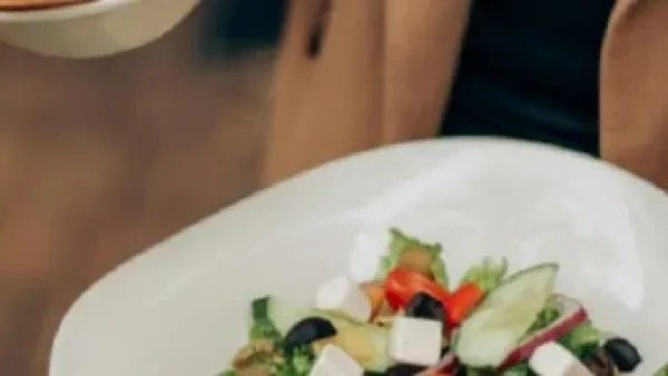 ليست قلة الحركة وحدها.. السبب الحقيقي لزيادة وزنك في الشتاء وكيف تتغلب عليه