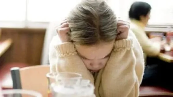 ليست كلها تشنجات.. كيف تتعرف على نوبات الصرع الخفية وتتصرف بشكل صحيح؟