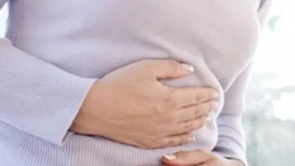 ليس مجرد إزعاج.. الانتفاخ والتجشؤ المتكرر قد يكونان إنذاراً لحالة مرضية كامنة.