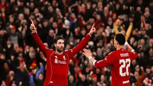 ليفربول يتعادل مع آيندهوفن في الشوط الأول بدوري أبطال أوروبا
