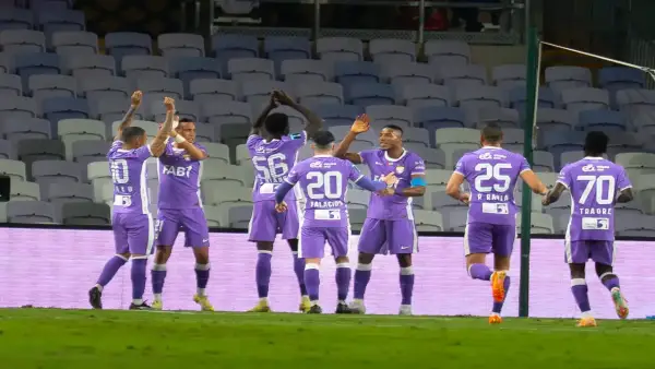 مباراة العين وكلباء: تفاصيل التشكيلة ومواعيد النقل المباشر للمواجهة المقبلة