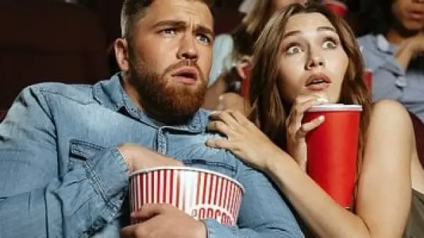 متعة الخوف.. كيف تحفز أفلام الرعب دماغك على إفراز هرمونات السعادة؟