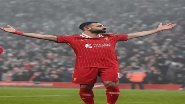 محمد صلاح يصنع الهدف الثاني لليفربول أمام برايتون بعد نزوله بديلاً اضطراريًا