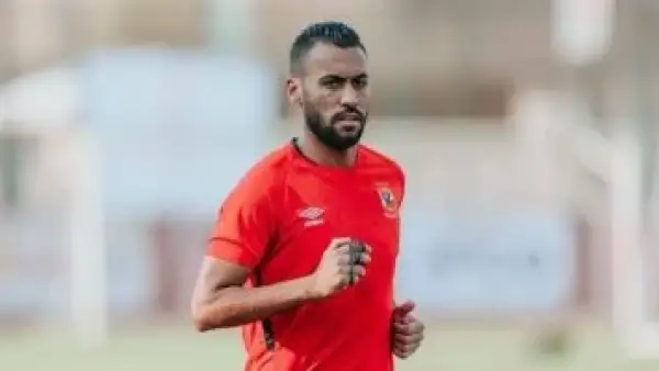 مدير أكاديمية الأهلي حسام عاشور يحدد مسار تطوره في العمل الكروي