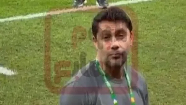 مشجعو كرة القدم يهاجمون أحمد حسن عقب خروج مصر من كأس العرب وتداعيات الهجوم على اللاعب