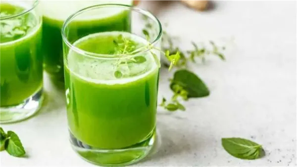 مشروب طبيعي يعزز تنظيف الكبد من السموم عند تناوله قبل النوم