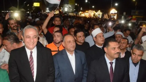 مصريون من كل المحافظات يتوافدون على المتحف المصري الكبير في يومه الأول