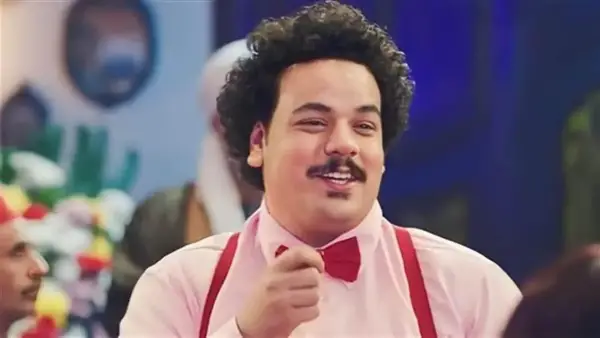 مصطفى غريب يكشف كيف شكّلت طفولته ومغامراته مع قصب السكر شخصيته الفنية