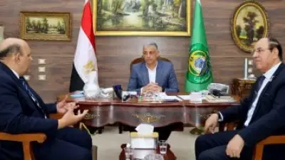 معسكر دولي مرتقب.. محافظ الإسماعيلية يبحث مع اتحاد الكونغ فو خطة الاستضافة وفود الأندية