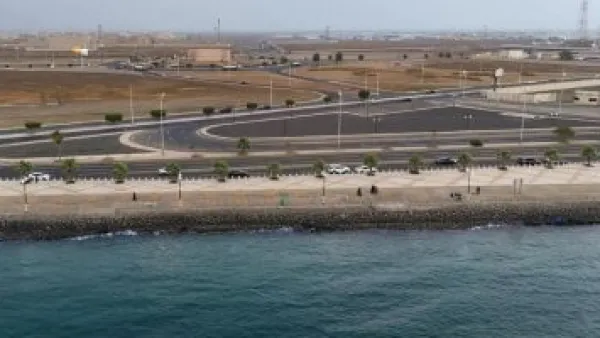 مع اعتدال أجوائها.. شواطئ جازان تتحول إلى ملاذ للسكان والزوار من حرارة الصيف.