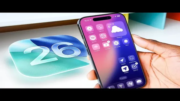 مميزات وعيوب iOS 26 وهل يستحق الآيفون الترقية الجديدة 2025؟
