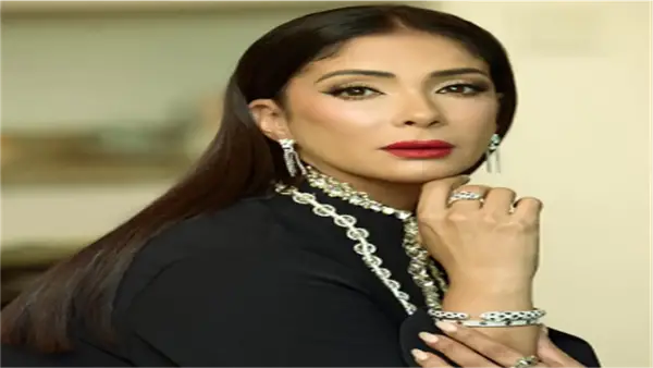 منى زكي تحتفي بمهرجان مراكش بفيلم «الست» وتعبّر عن سعادتها بالمشاركة